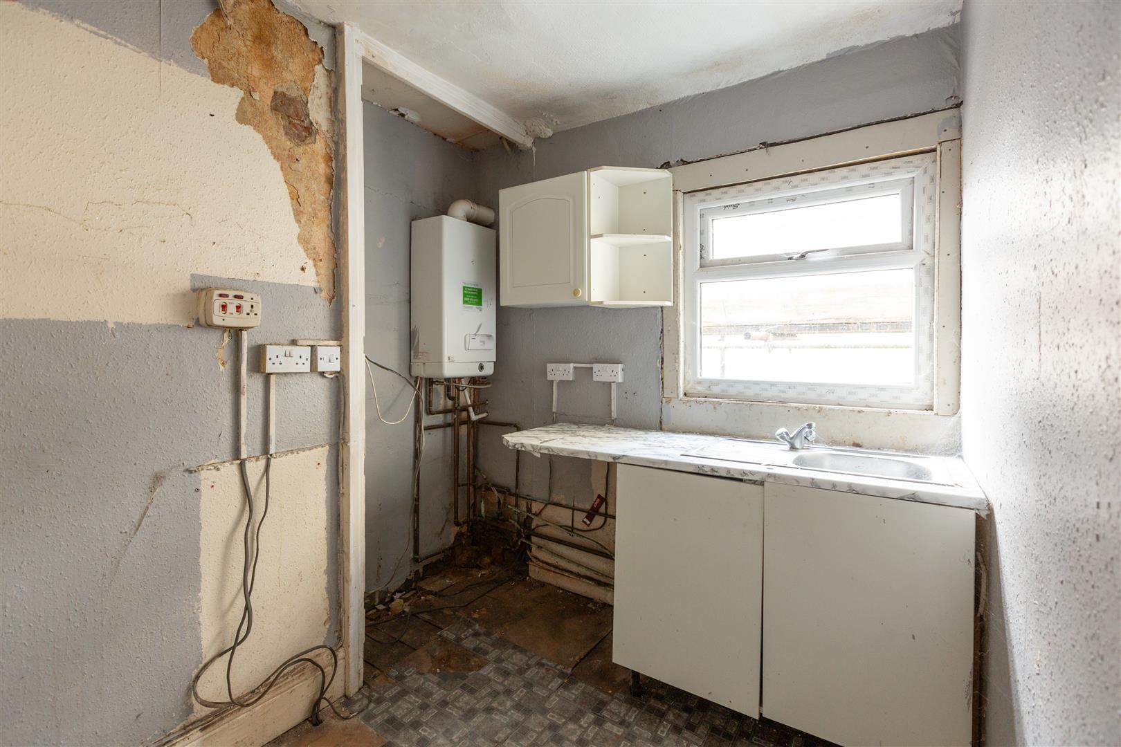 King Edward's Road, Swansea, SA1 4LL